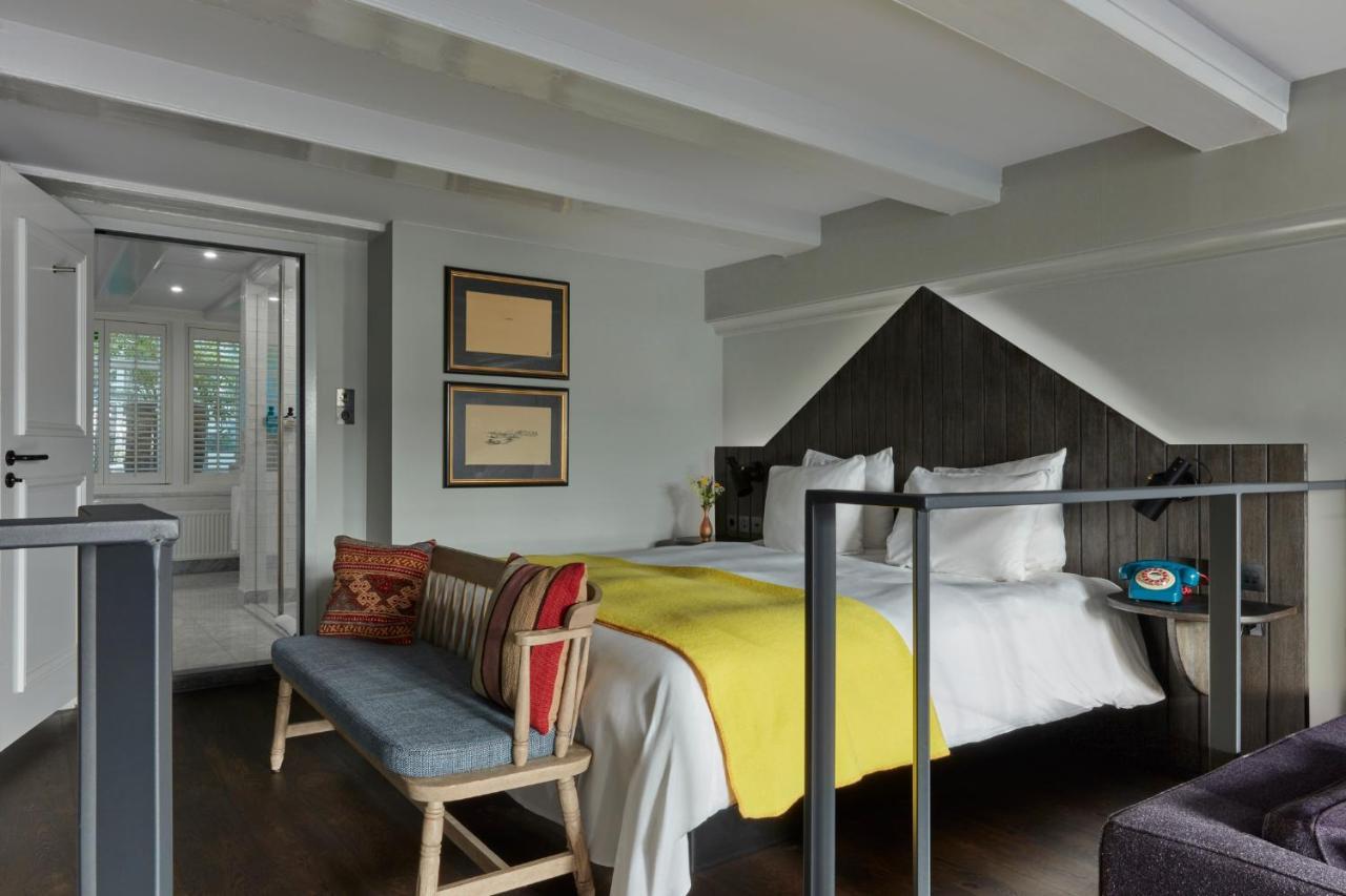 Pulitzer Amsterdam Hotel Luaran gambar A bedroom at the hotel