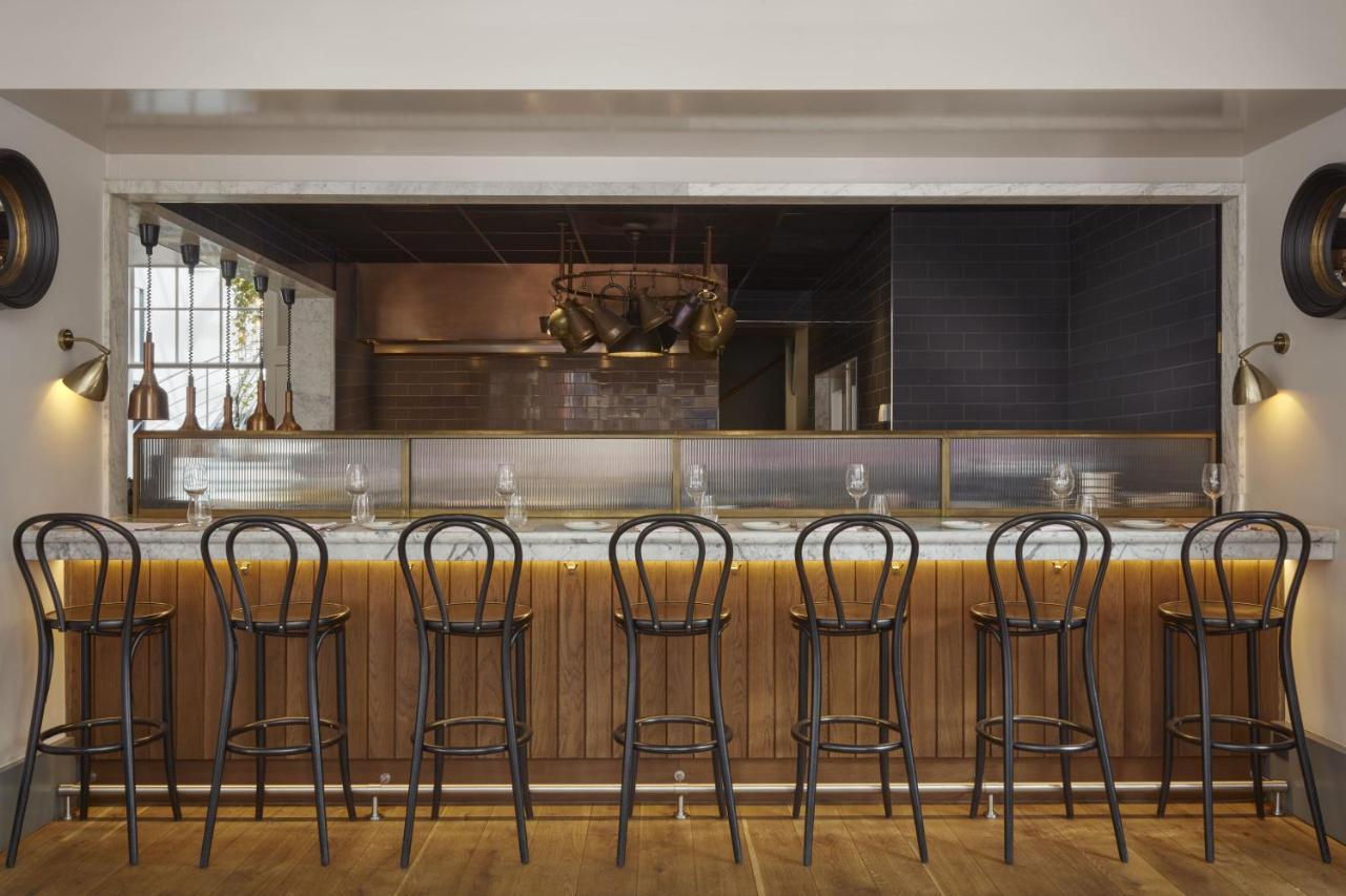 Pulitzer Amsterdam Hotel Luaran gambar The bar at The Ivy Temple Row