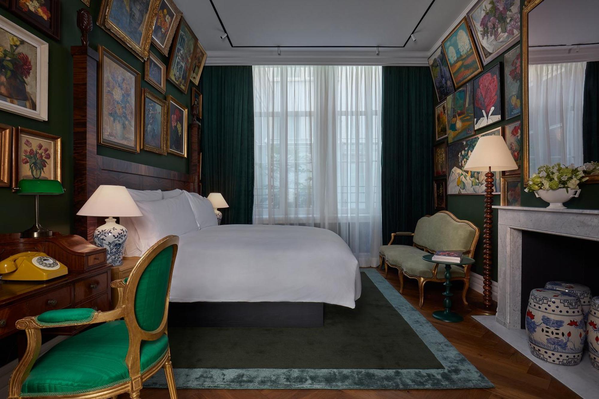 Pulitzer Amsterdam Hotel Luaran gambar A bedroom at the Mandarin Oriental